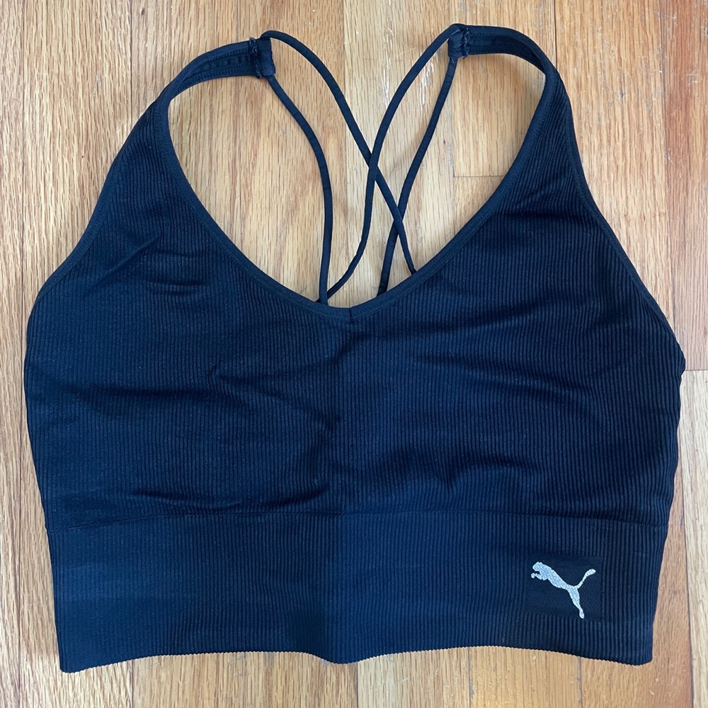 Black strappy sports bra